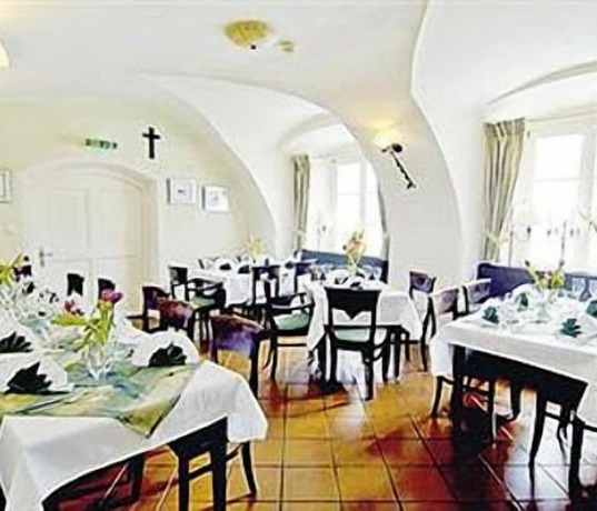 Imagen del bar/restaurante del Hotel Schwarzacher Hof. Foto 12
