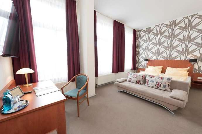 Imagen de la habitación del Hotel Schwarzer Adler. Foto 11