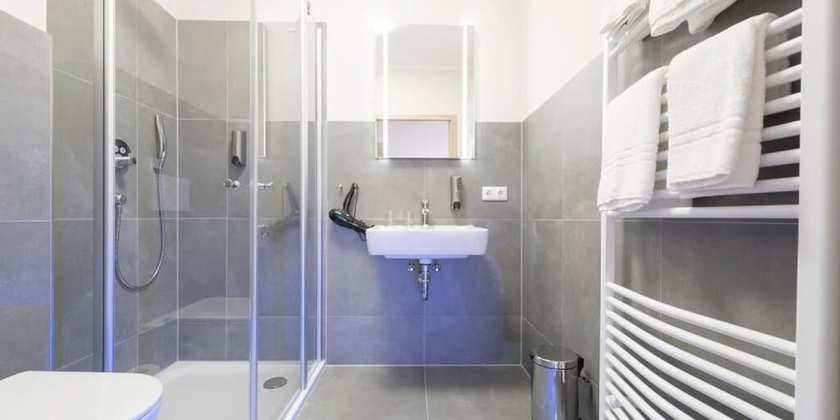 Imagen de la habitación del Hotel Schwarzer Adler. Foto 13