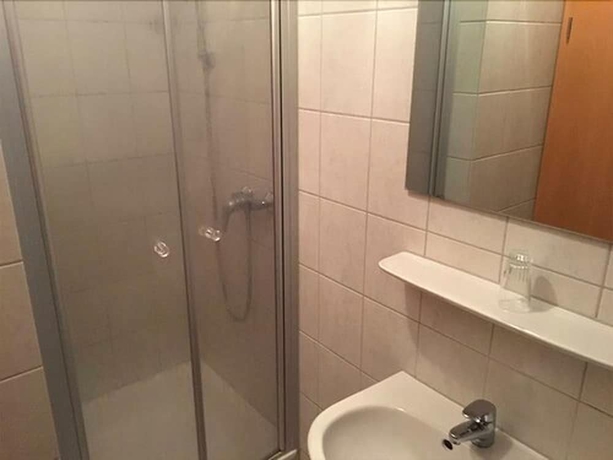 Imagen de la habitación del Hotel Schwung. Foto 8