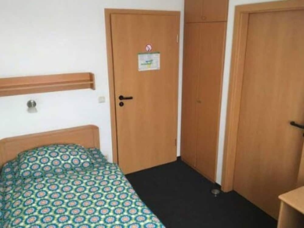 Imagen de la habitación del Hotel Schwung. Foto 9
