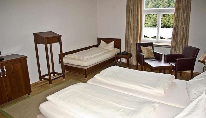 Imagen de la habitación del Hotel Schyrenhof. Foto 17