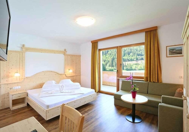 Imagen de la habitación del Hotel Seehof, Cortina d'Ampezzo . Foto 6