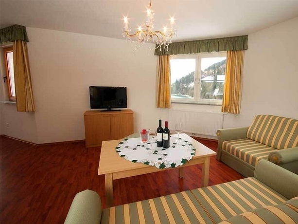 Imagen de la habitación del Hotel Seehof, Cortina d'Ampezzo . Foto 8