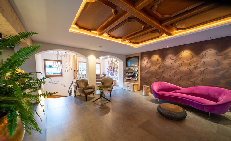 Imagen de los interiores del Hotel Seehof, Cortina d'Ampezzo . Foto 13