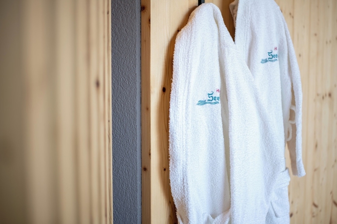 Imagen de la piscina del Hotel Seehof, Cortina d'Ampezzo . Foto 14