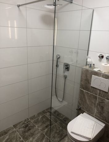 Imagen de la habitación del Hotel Sej Sandzak. Foto 17