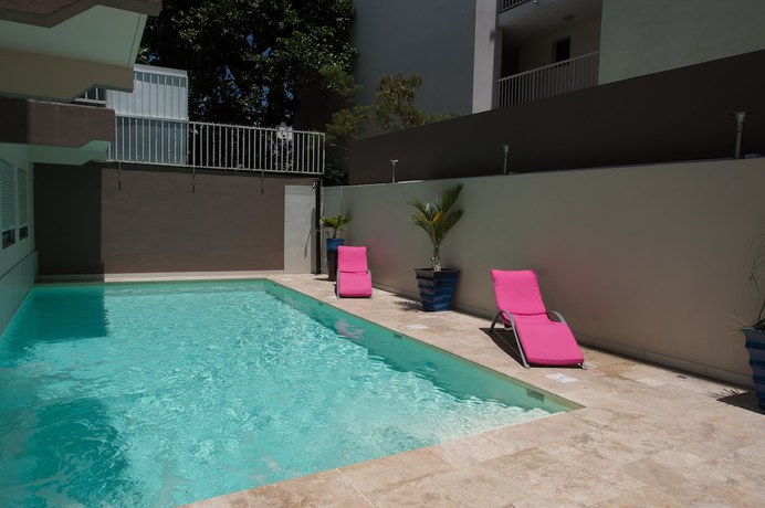 Imagen de la piscina del Hotel Select. Foto 20