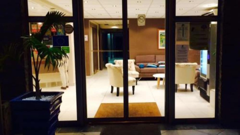 Imagen de los interiores del Hotel Select. Foto 18