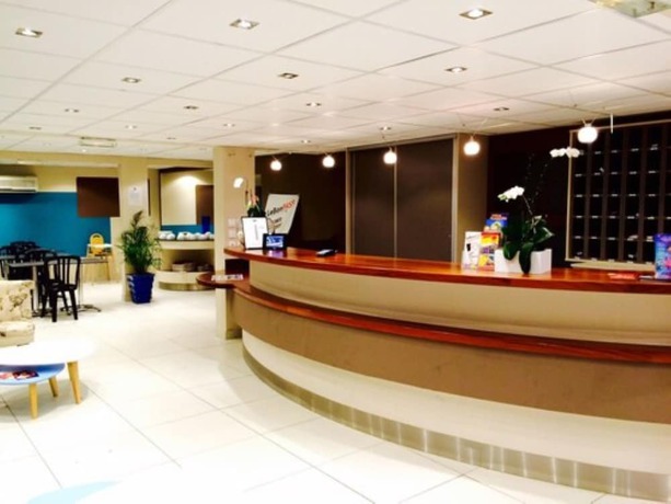 Imagen de los interiores del Hotel Select. Foto 19