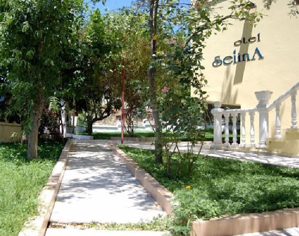 Imagen de los exteriores del Hotel Selina. Foto 17