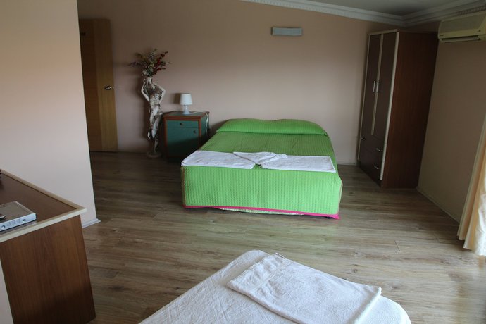 Imagen de la habitación del Hotel SevturInn. Foto 8