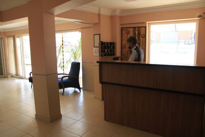 Imagen de los interiores del Hotel SevturInn. Foto 19