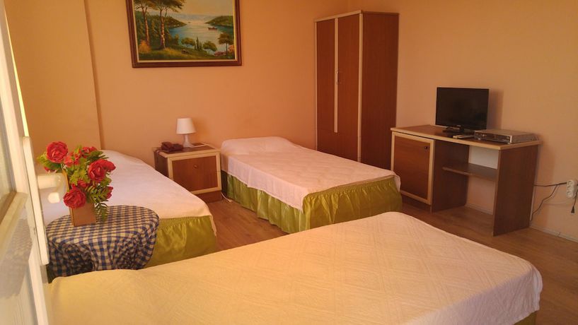 Imagen de la habitación del Hotel SevturInn. Foto 10