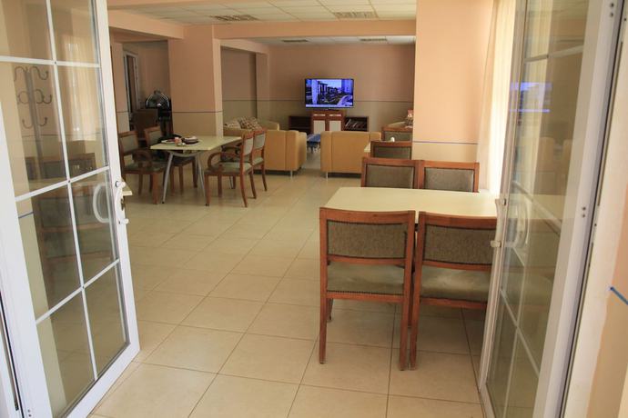 Imagen de los interiores del Hotel SevturInn. Foto 20