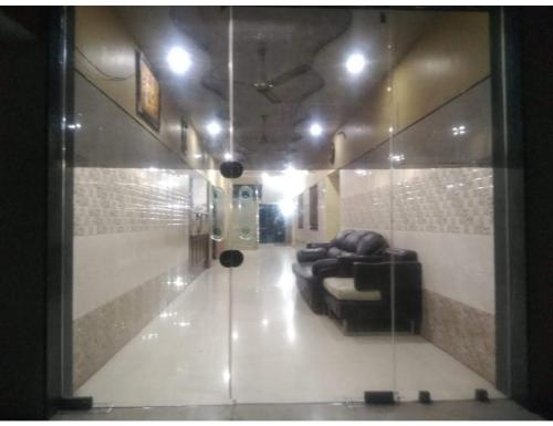 Imagen general del Hotel Shree, Somnath. Foto 1