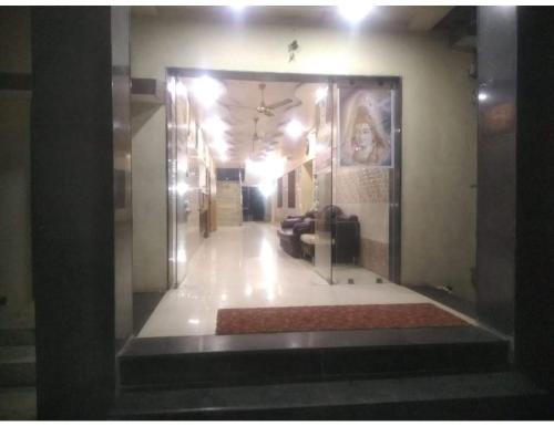 Imagen general del Hotel Shree, Somnath. Foto 4