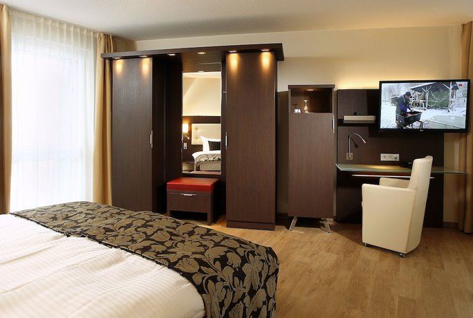 Imagen de la habitación del Hotel Simonshof Wolfsburg. Foto 12