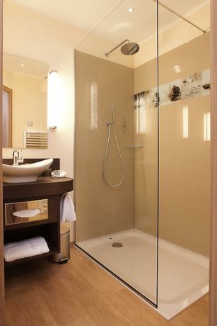 Imagen de la habitación del Hotel Simonshof Wolfsburg. Foto 13
