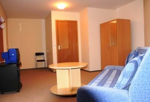 Imagen de la habitación del Hotel Simple. Foto 4