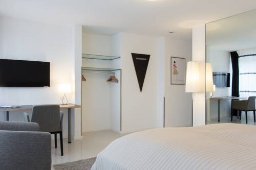 Imagen de la habitación del Hotel Six. Foto 11