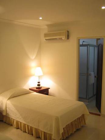 Imagen de la habitación del Hotel Sol Dorado. Foto 4