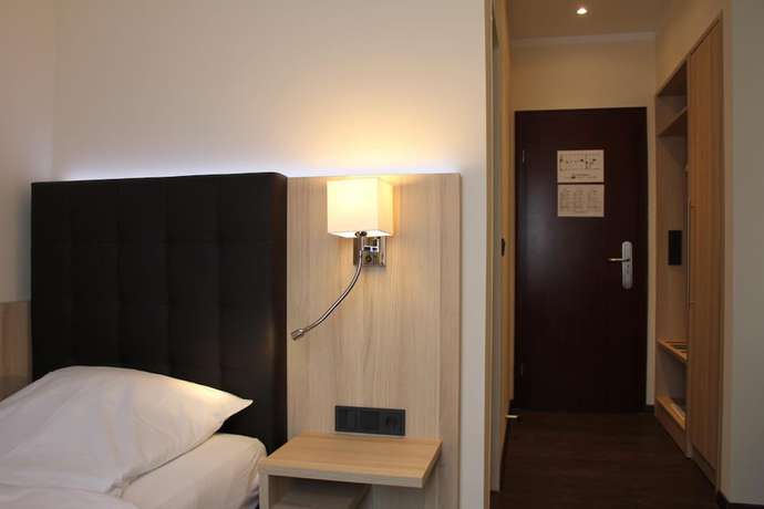 Imagen de la habitación del Hotel Sonderfeld. Foto 3