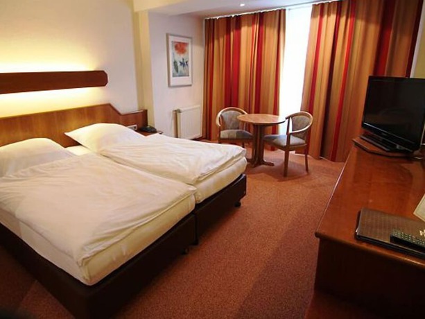 Imagen de la habitación del Hotel Sonderfeld. Foto 8