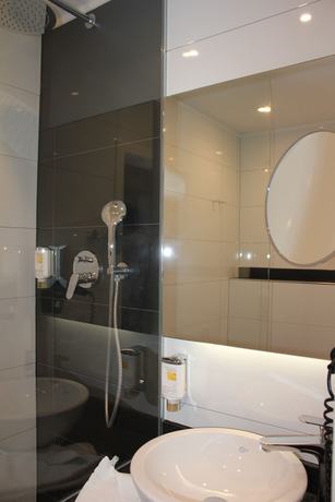 Imagen de la habitación del Hotel Sonderfeld. Foto 11