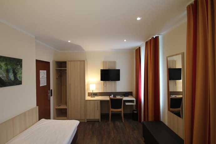 Imagen de la habitación del Hotel Sonderfeld. Foto 12