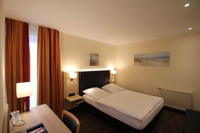 Imagen de la habitación del Hotel Sonderfeld. Foto 14