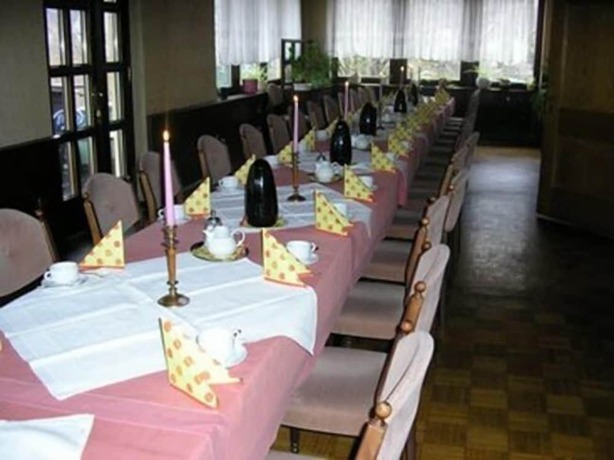 Imagen del bar/restaurante del Hotel Sonne, Muggendorf. Foto 4