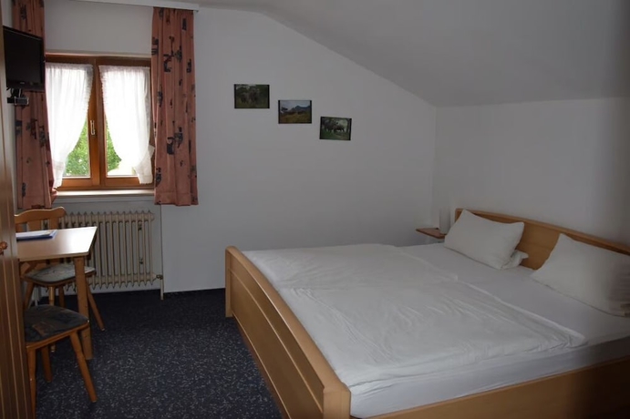 Imagen de la habitación del Hotel Sonne, Sinsheim. Foto 12
