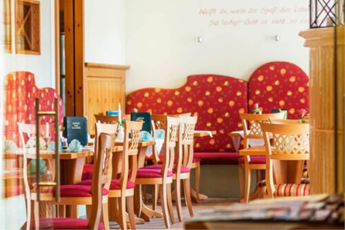 Imagen del bar/restaurante del Hotel Sonnenblick. Foto 4
