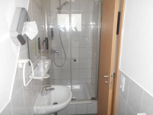 Imagen de la habitación del Hotel Sonnenhof, Sindelfingen. Foto 8