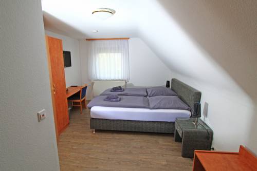 Imagen de la habitación del Hotel Sonnenhof, Sindelfingen. Foto 16