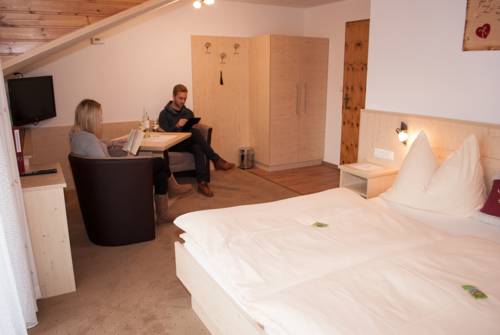 Imagen de la habitación del Hotel Sonnfeld. Foto 5