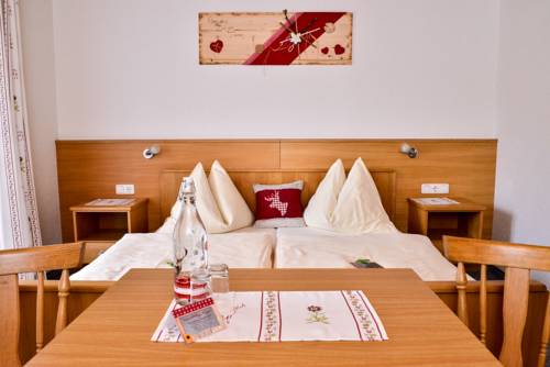 Imagen de la habitación del Hotel Sonnfeld. Foto 11