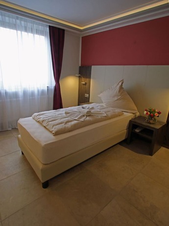 Imagen de la habitación del Hotel Sophia. Foto 16