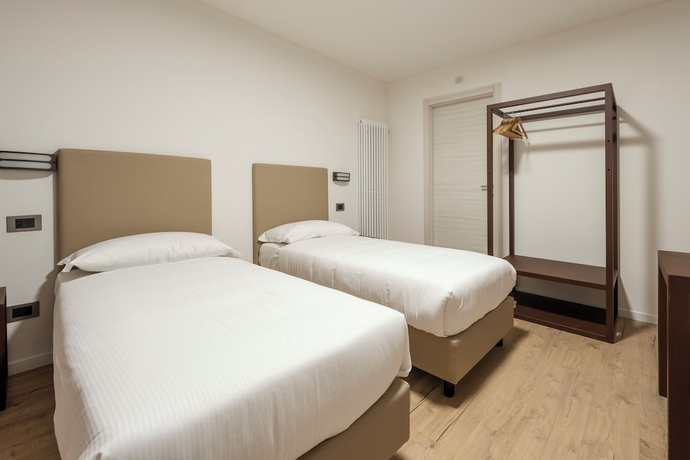 Imagen de la habitación del Hotel Sorapis. Foto 12