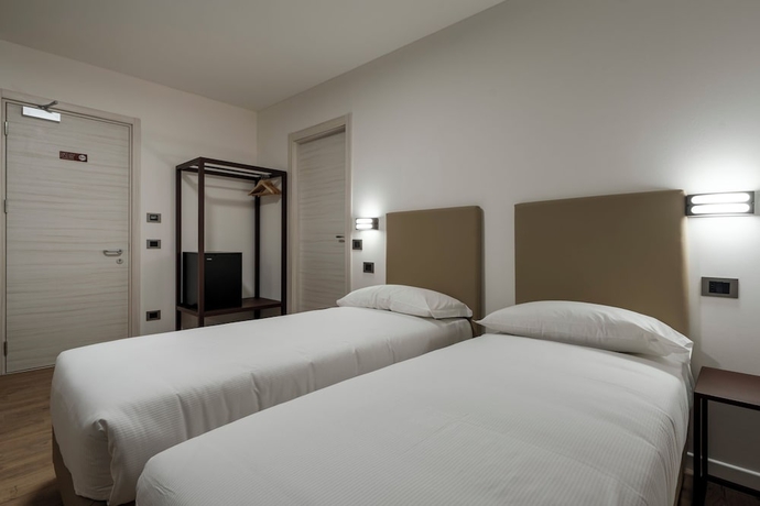 Imagen de la habitación del Hotel Sorapis. Foto 14