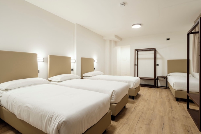Imagen de la habitación del Hotel Sorapis. Foto 15