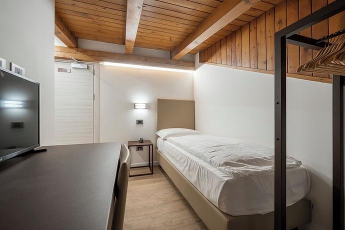 Imagen de la habitación del Hotel Sorapis. Foto 16