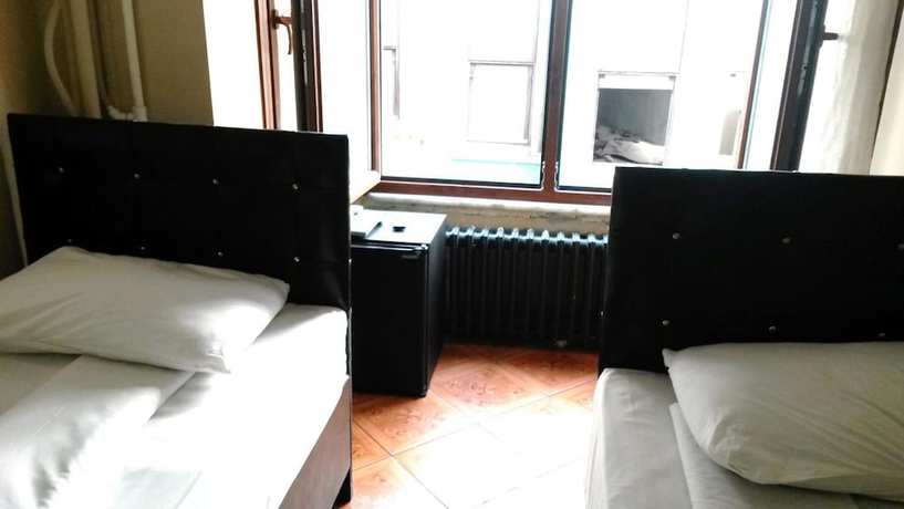 Imagen de la habitación del Hotel Star. Foto 5