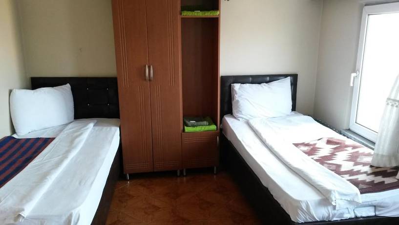 Imagen de la habitación del Hotel Star. Foto 15