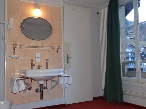 Imagen de la habitación del Hotel Staubbach. Foto 6
