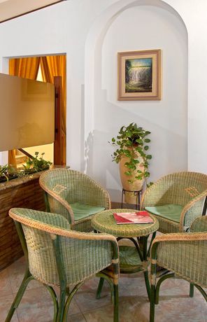 Imagen de los interiores del Hotel Stefania. Foto 20