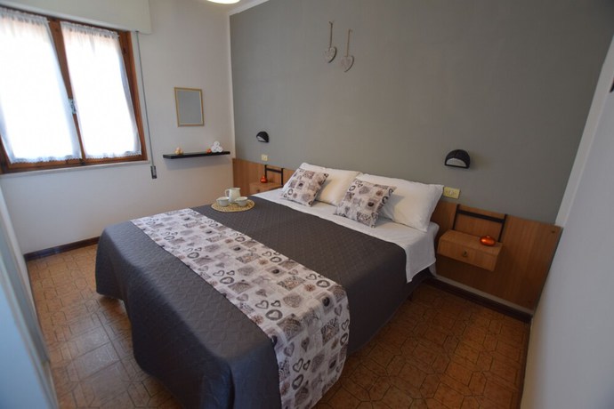 Imagen de la habitación del Hotel Stefania. Foto 10