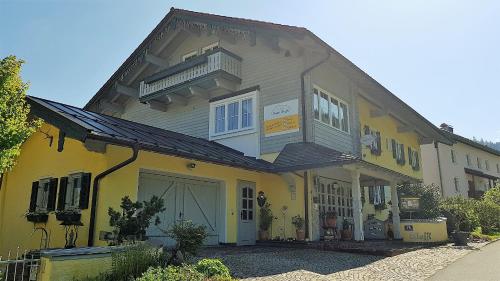Imagen general del Hotel Steffl Garni inkl Chiemgau Karte. Foto 1