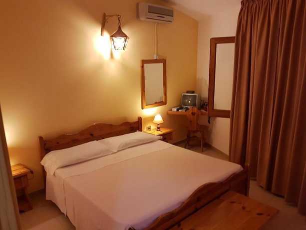 Imagen de la habitación del Hotel Stella Marina. Foto 10